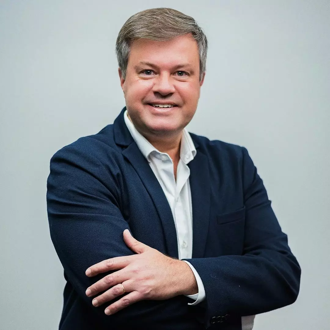 Alex Blos Dias - Corretor